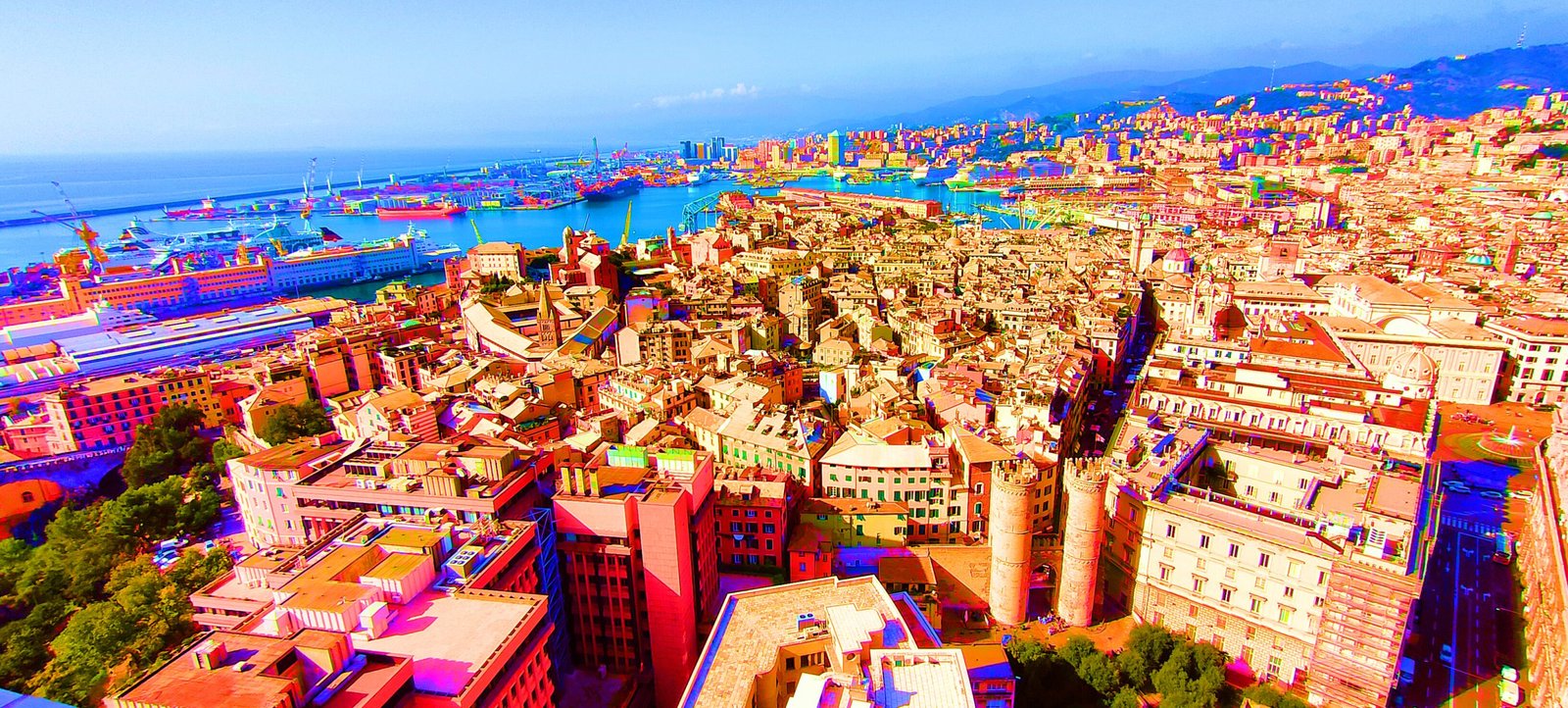 Genova dall'alto di Terrazza Colombo - photo Fabio Montobbio